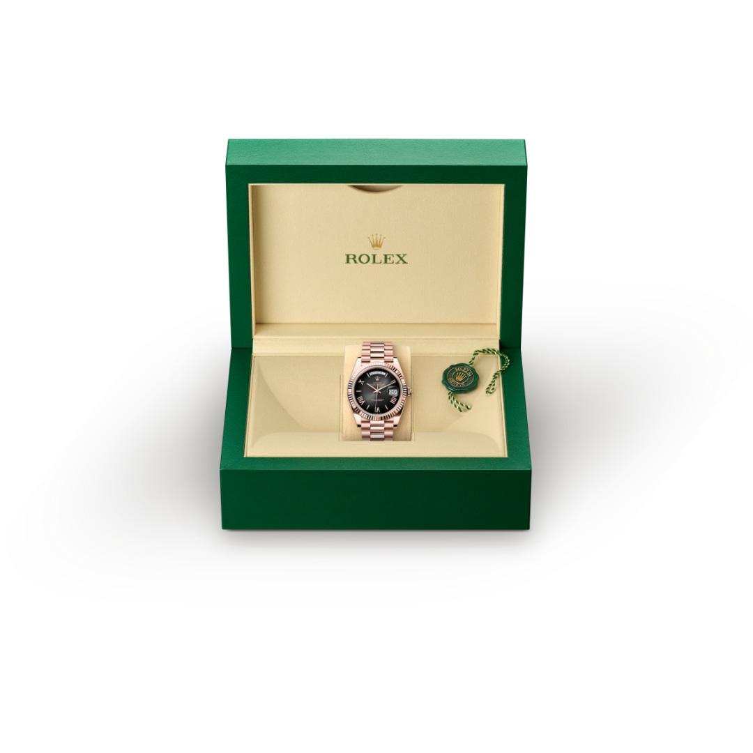 Rolex Day-Date i Everose guld - M228235-0055 - Bergströms Ur